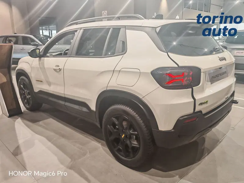 Jeep Avenger nuova a Torino (4)
