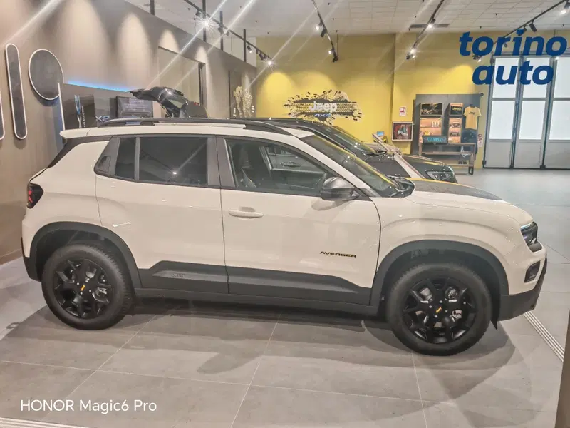Jeep Avenger nuova a Torino (5)