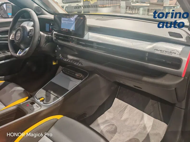 Jeep Avenger nuova a Torino (6)