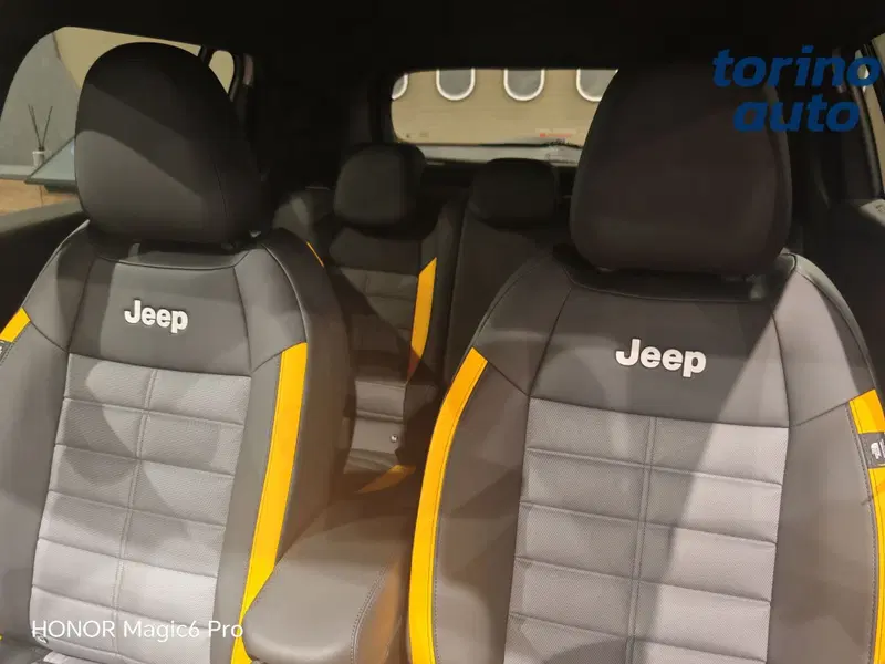 Jeep Avenger nuova a Torino (8)