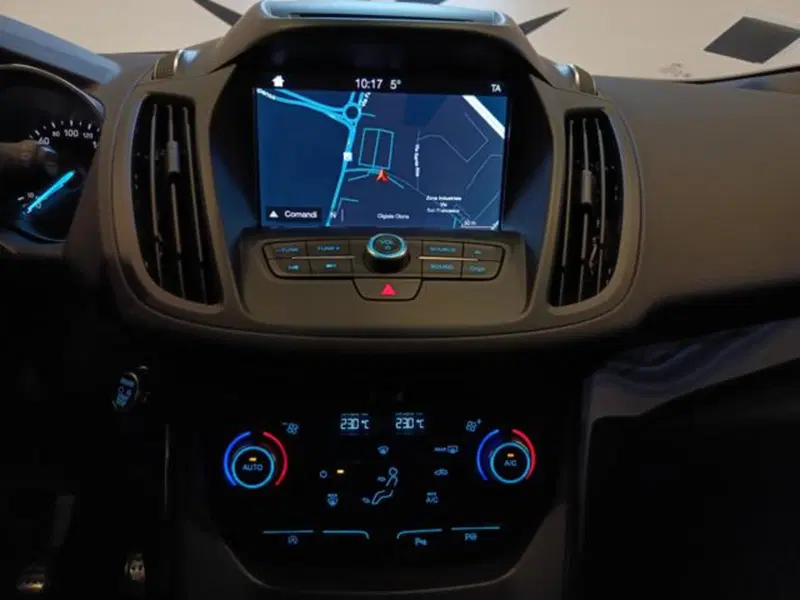 Ford Kuga usata a Varese (13)