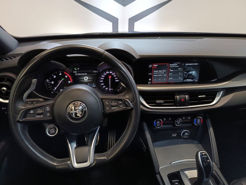 Alfa Romeo Stelvio usata a Varese (11)
