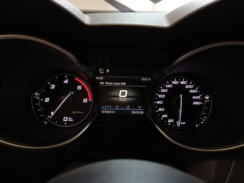 Alfa Romeo Stelvio usata a Varese (12)