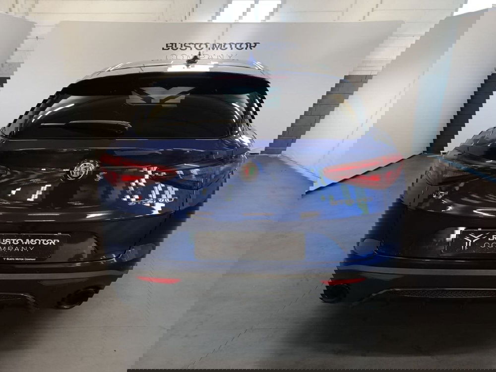 Alfa Romeo Stelvio usata a Varese (5)