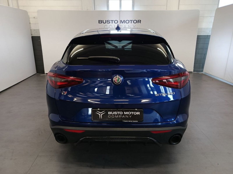 Alfa Romeo Stelvio usata a Varese (5)