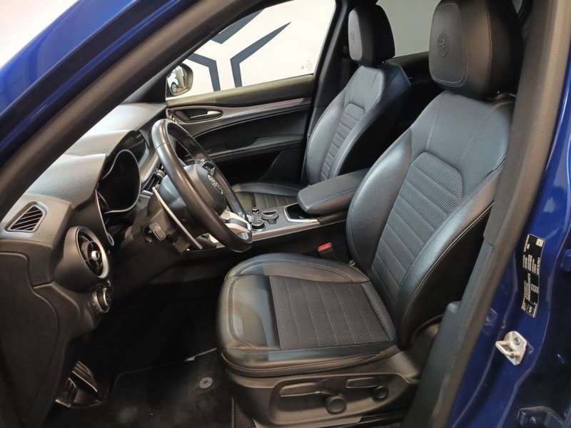 Alfa Romeo Stelvio usata a Varese (8)
