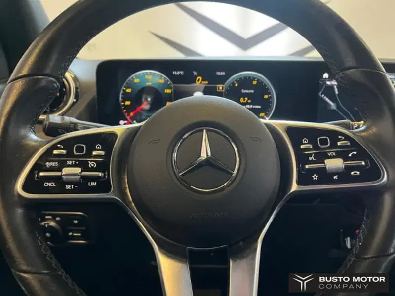 Mercedes-Benz GLA SUV usata a Varese (14)