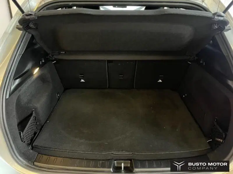 Mercedes-Benz GLA SUV usata a Varese (17)