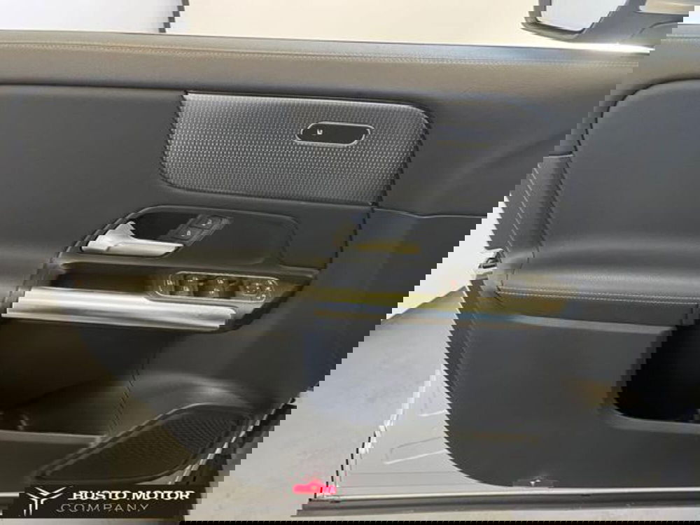 Mercedes-Benz GLA SUV usata a Varese (7)