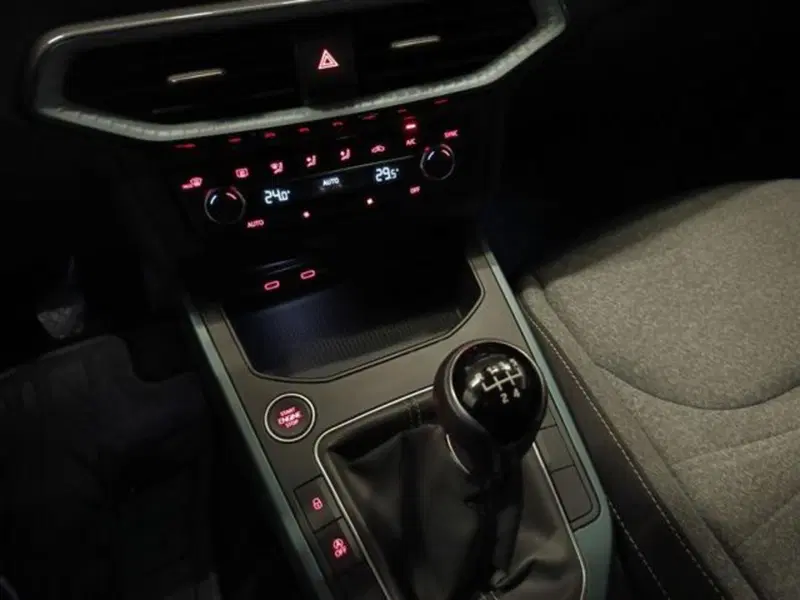 SEAT Arona usata a Varese (16)