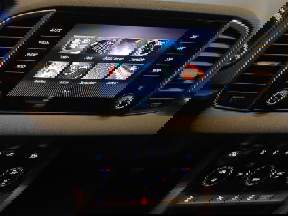 Skoda Karoq usata a Varese (13)