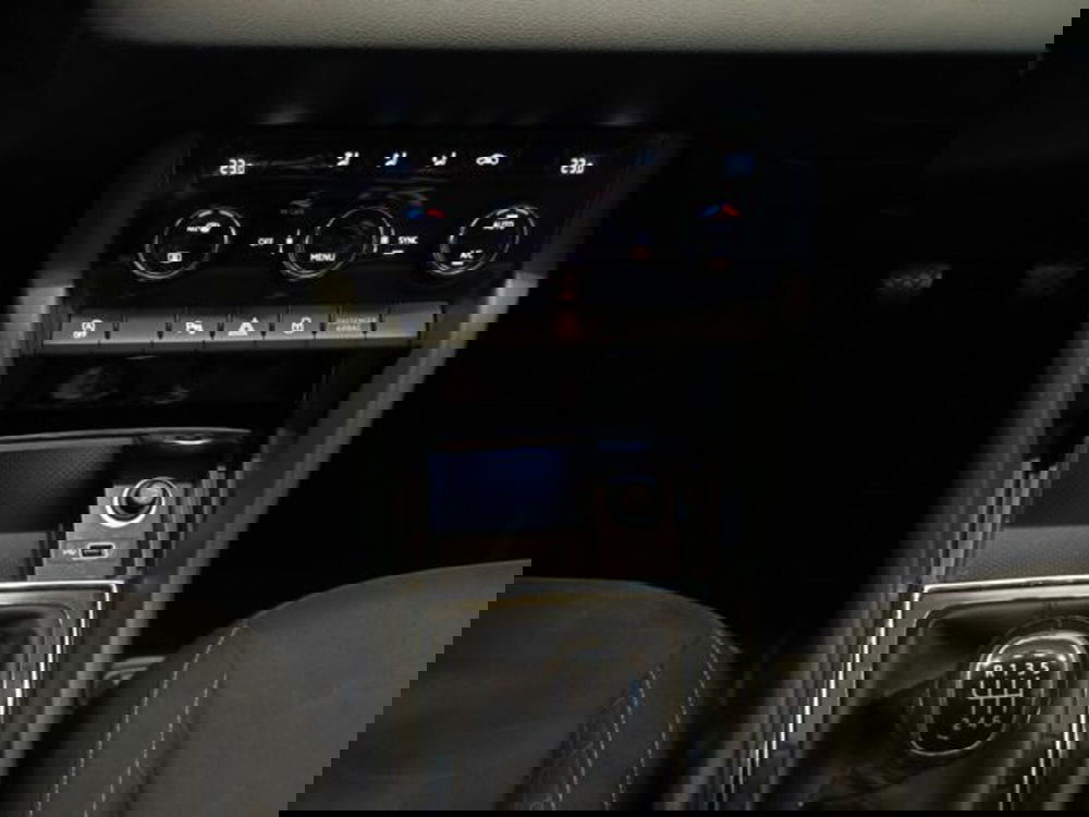 Skoda Karoq usata a Varese (14)