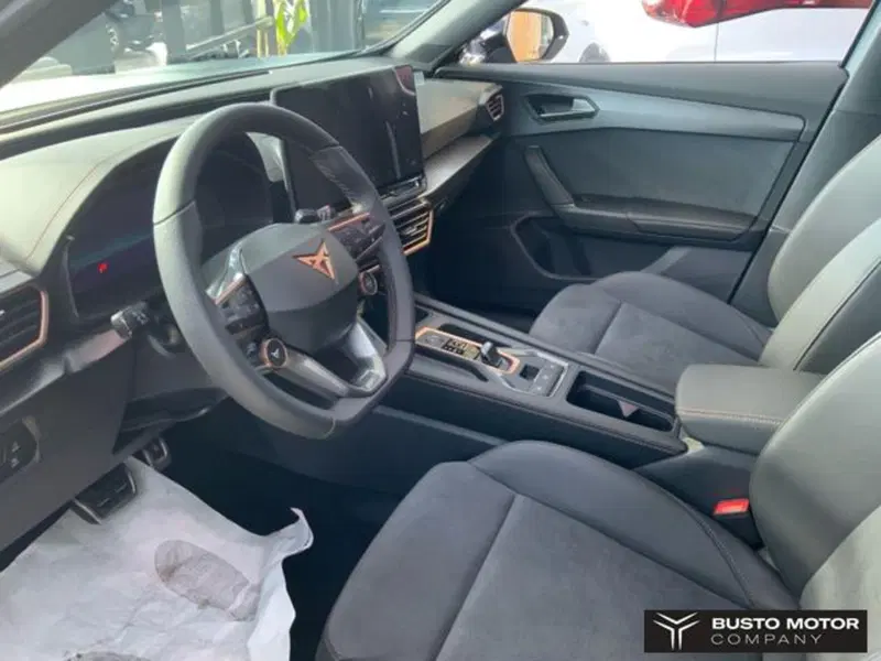 Cupra Formentor nuova a Varese (7)