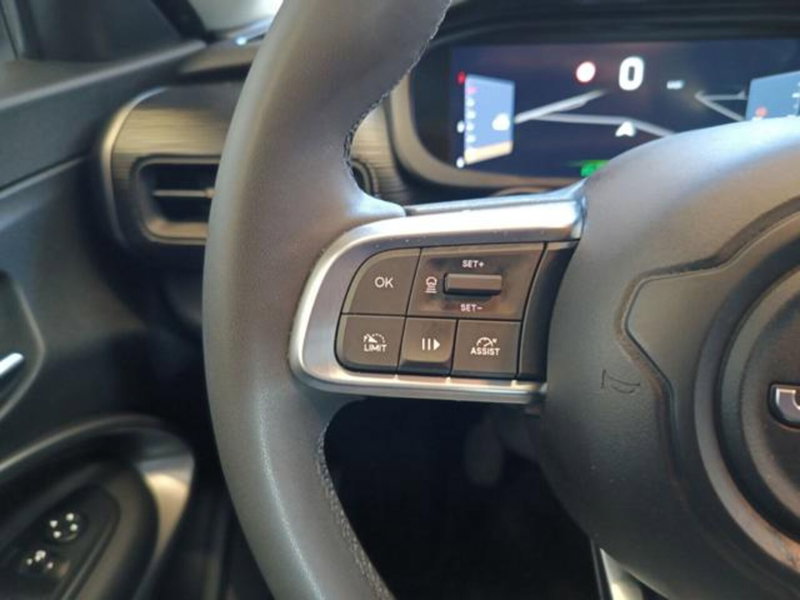 Jeep Avenger usata a Varese (17)