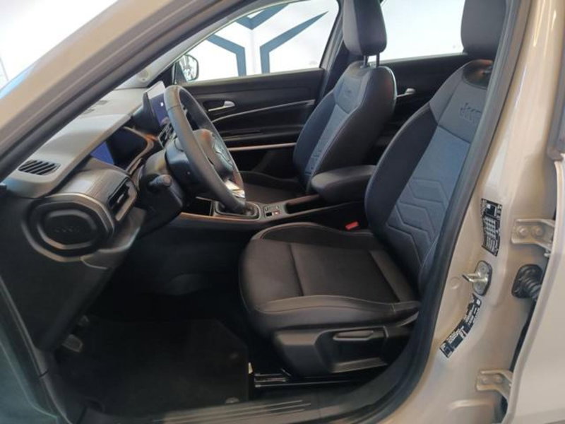 Jeep Avenger usata a Varese (8)