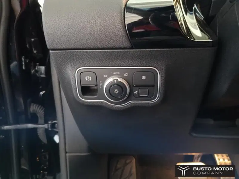 Mercedes-Benz GLA SUV usata a Varese (16)