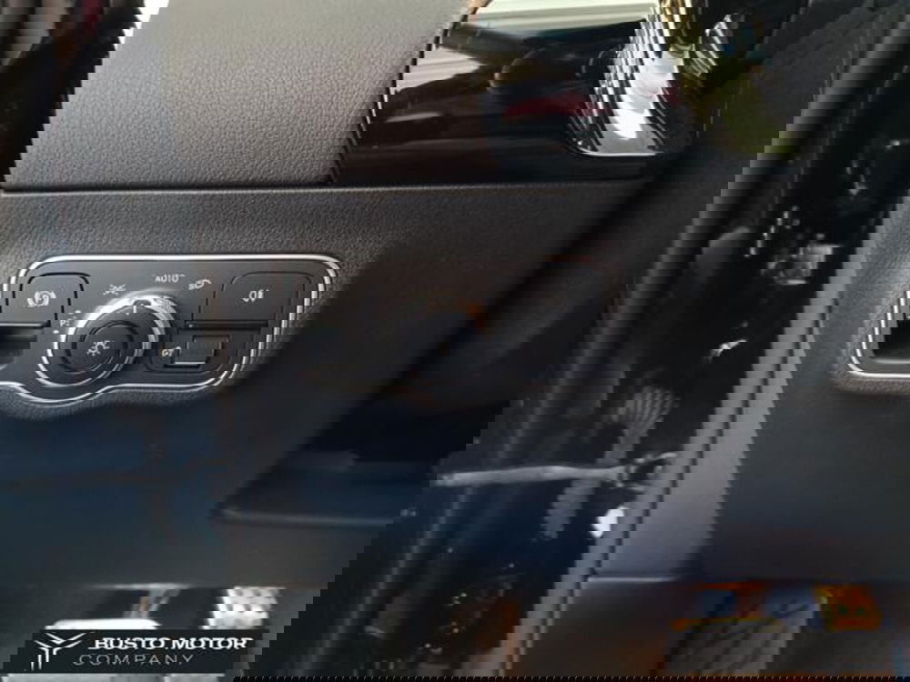 Mercedes-Benz GLA SUV usata a Varese (16)