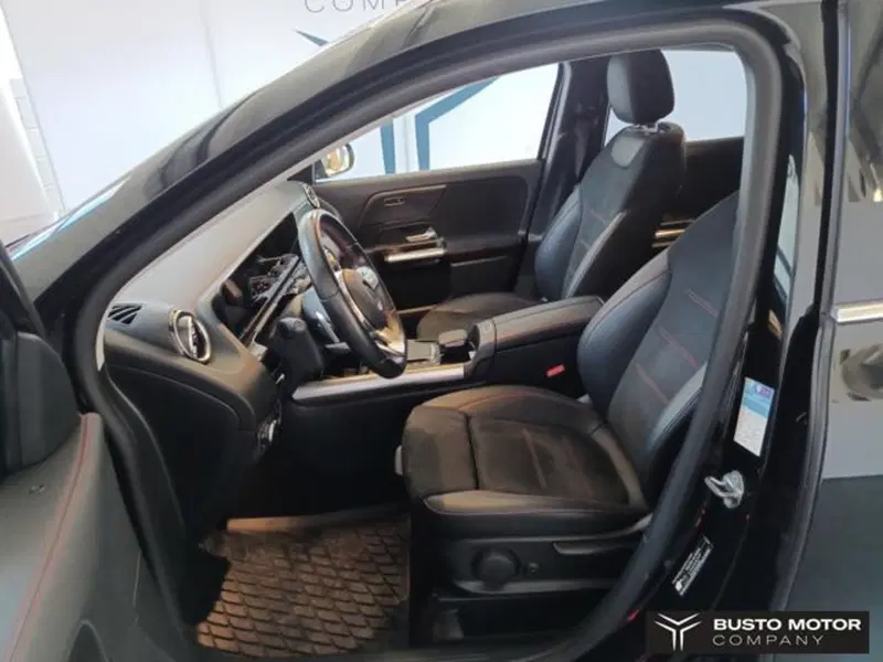 Mercedes-Benz GLA SUV usata a Varese (8)