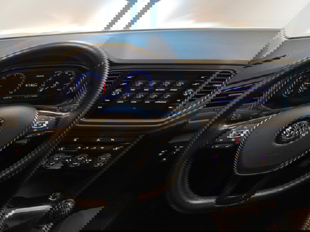 Volkswagen T-Roc usata a Varese (11)