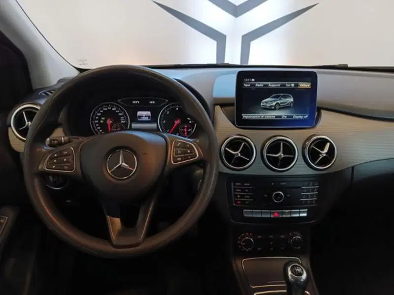 Mercedes-Benz Classe B usata a Varese (11)