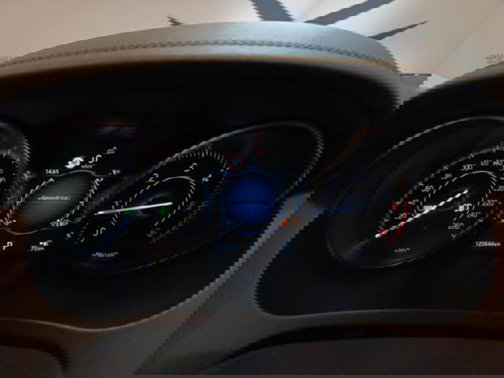 Jaguar E-Pace usata a Varese (14)