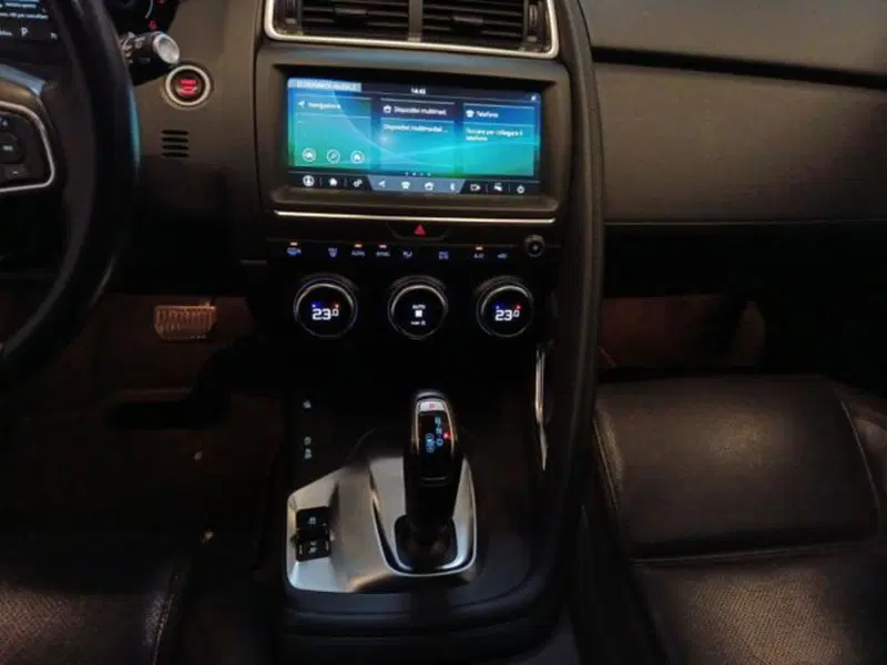 Jaguar E-Pace usata a Varese (15)