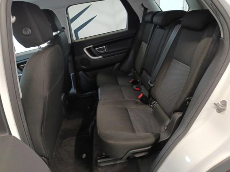 Land Rover Discovery Sport usata a Varese (9)