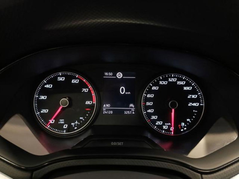SEAT Arona usata a Varese (12)