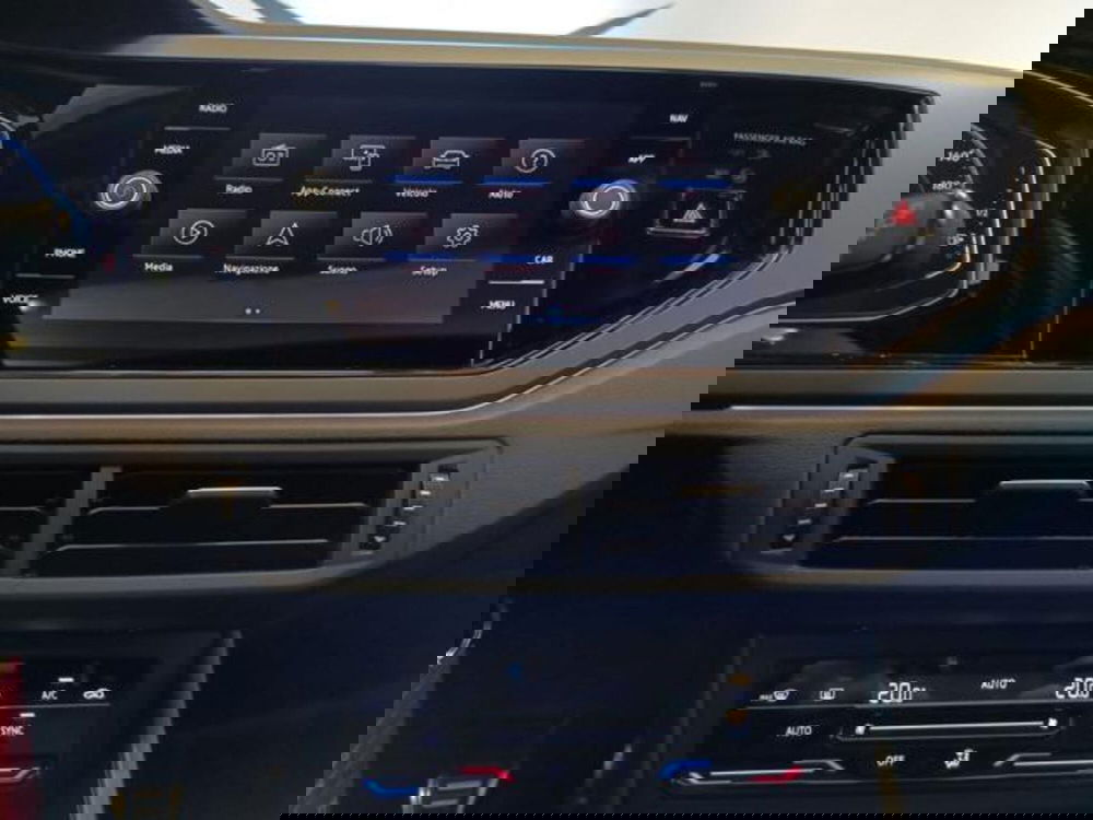 Volkswagen Taigo usata a Varese (13)