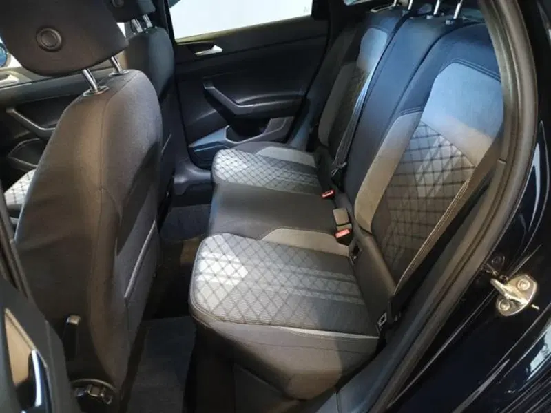 Volkswagen Taigo usata a Varese (9)