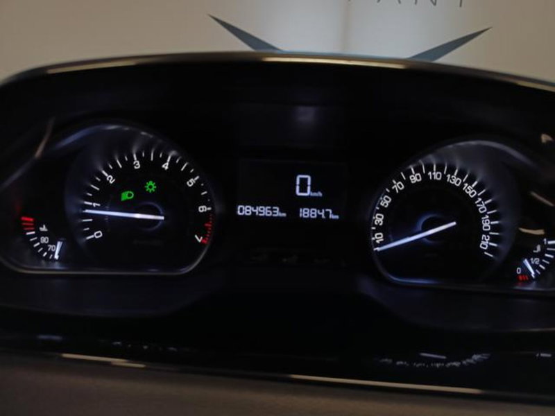 Peugeot 208 usata a Varese (12)