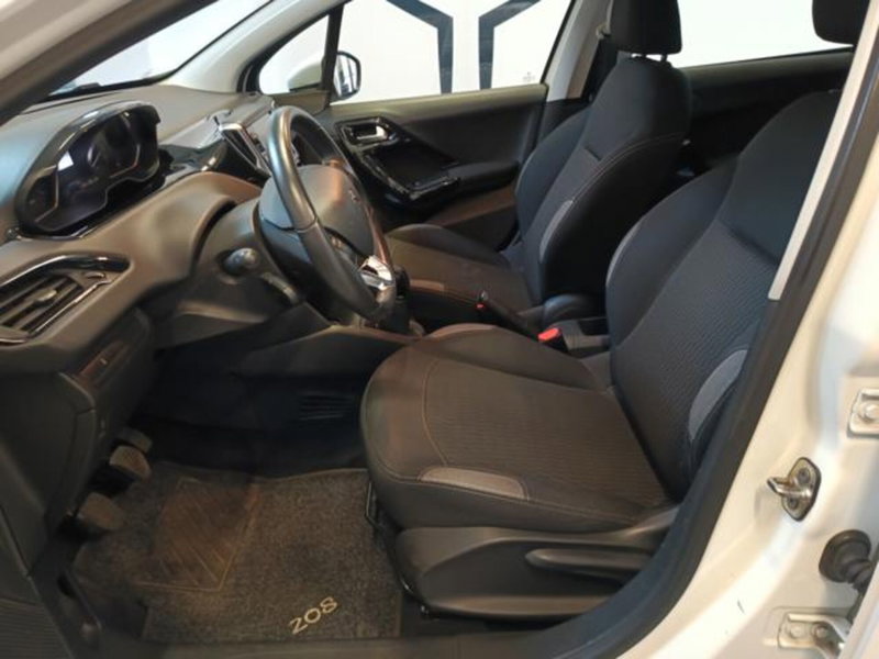Peugeot 208 usata a Varese (8)