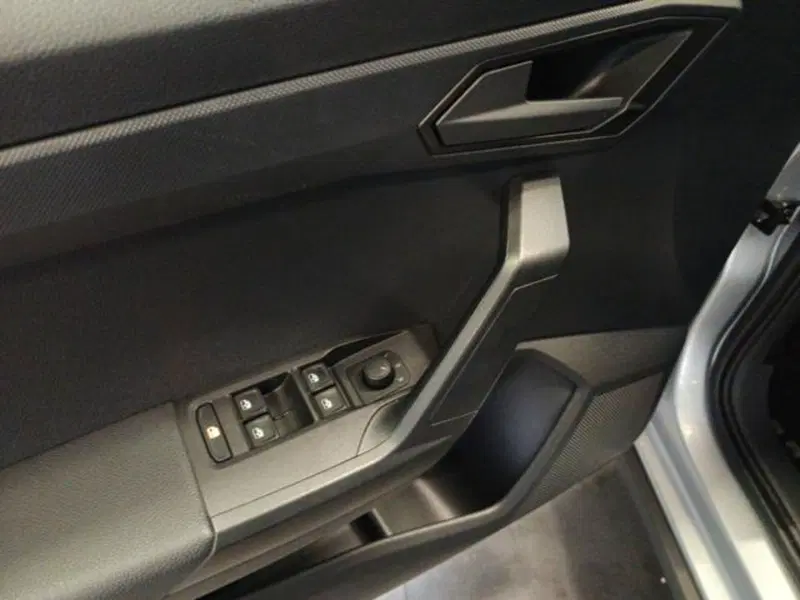 SEAT Arona usata a Varese (11)