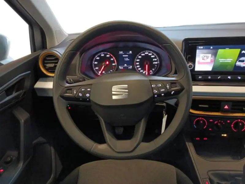 SEAT Arona usata a Varese (13)