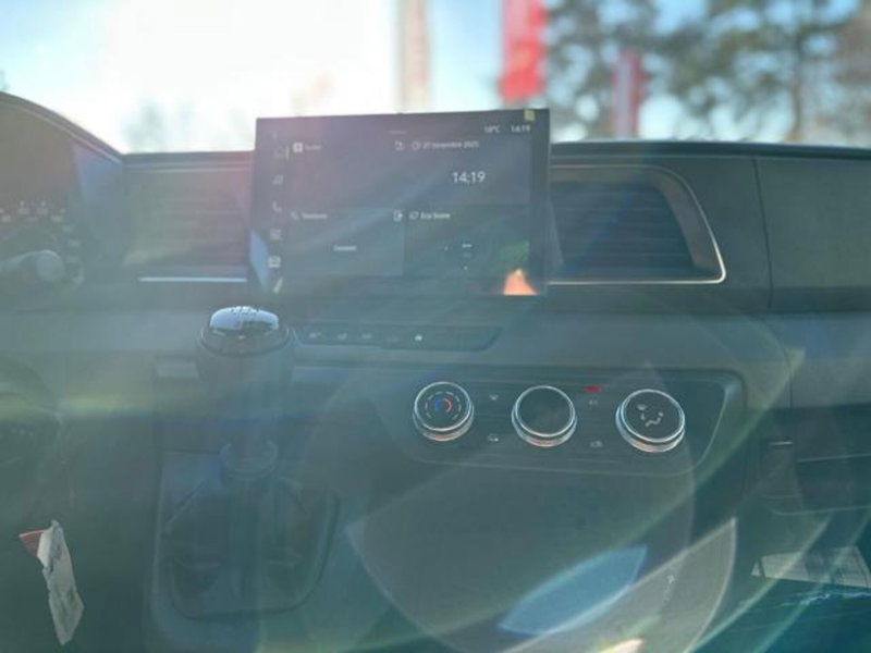 Nissan Interstar Furgone nuova a Varese (11)