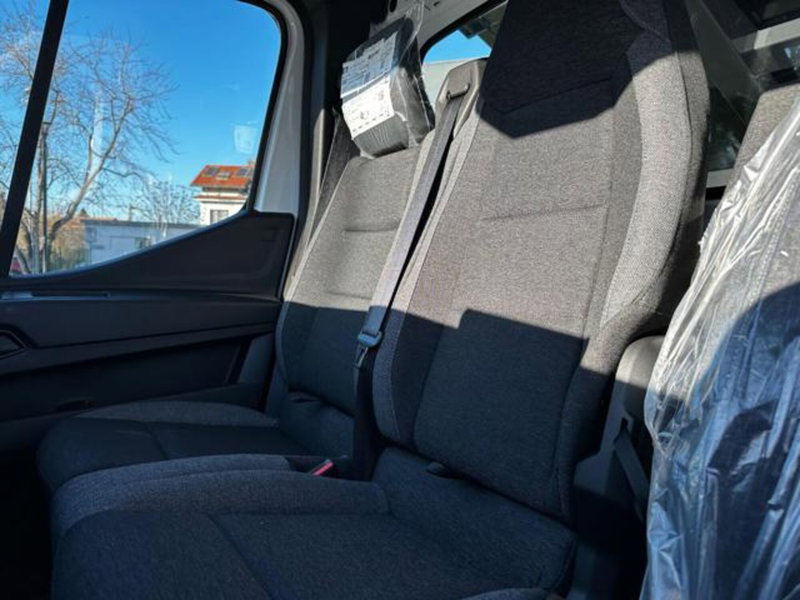 Nissan Interstar Furgone nuova a Varese (12)