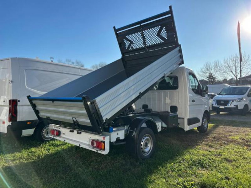 Nissan Interstar Furgone nuova a Varese (5)