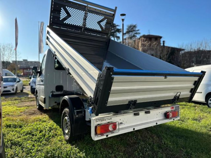 Nissan Interstar Furgone nuova a Varese (6)