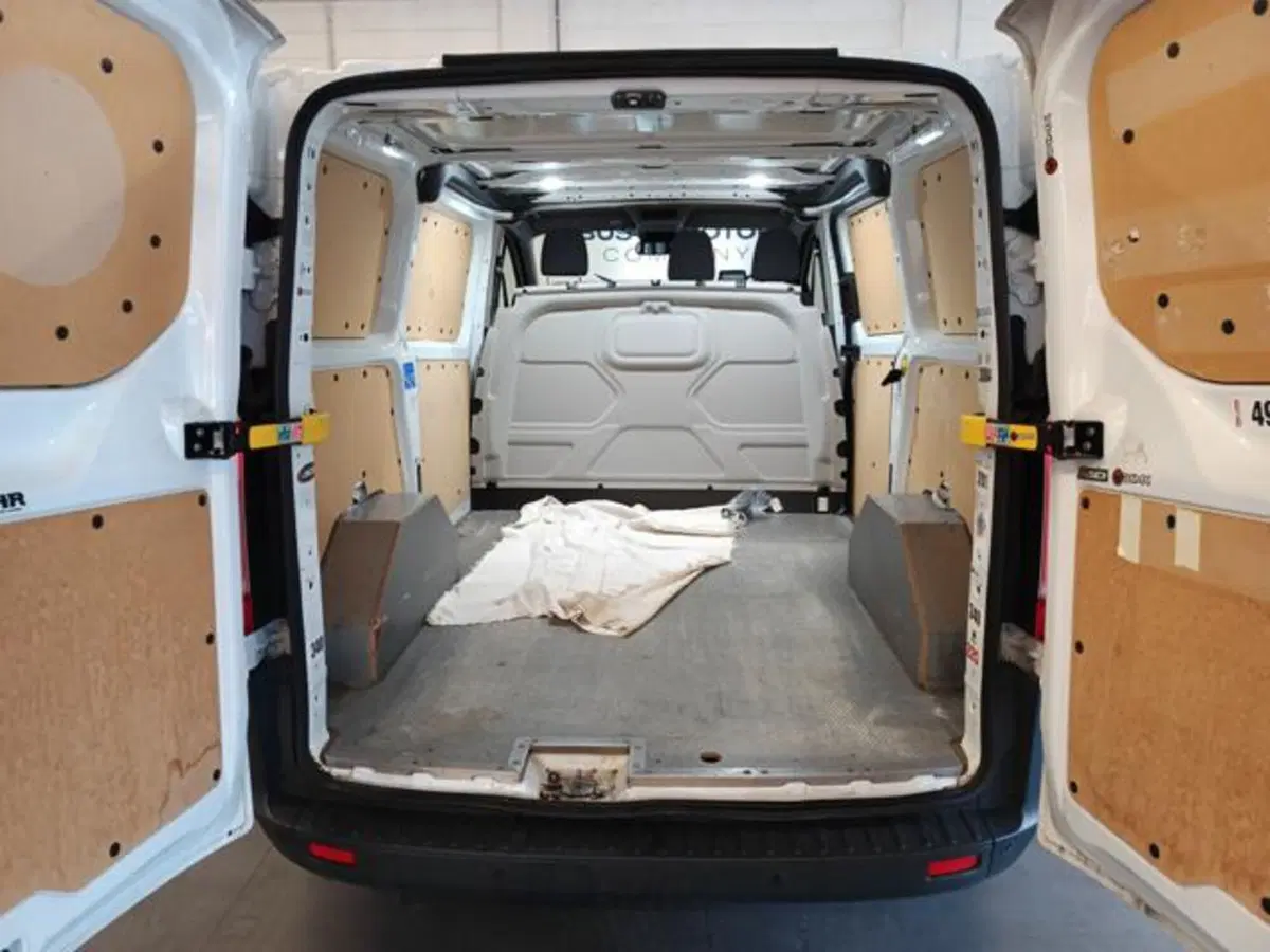 Ford Transit Custom Furgone usata a Varese (10)