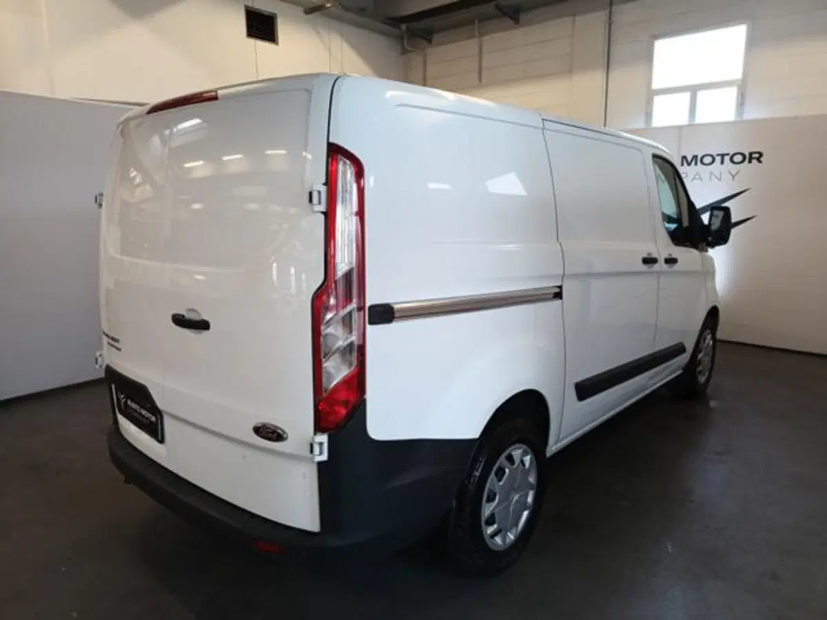 Ford Transit Custom Furgone usata a Varese (6)