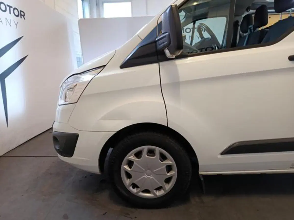 Ford Transit Custom Furgone usata a Varese (7)