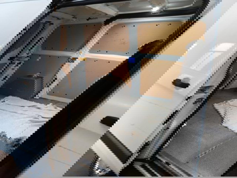 Ford Transit Custom Furgone usata a Varese (9)