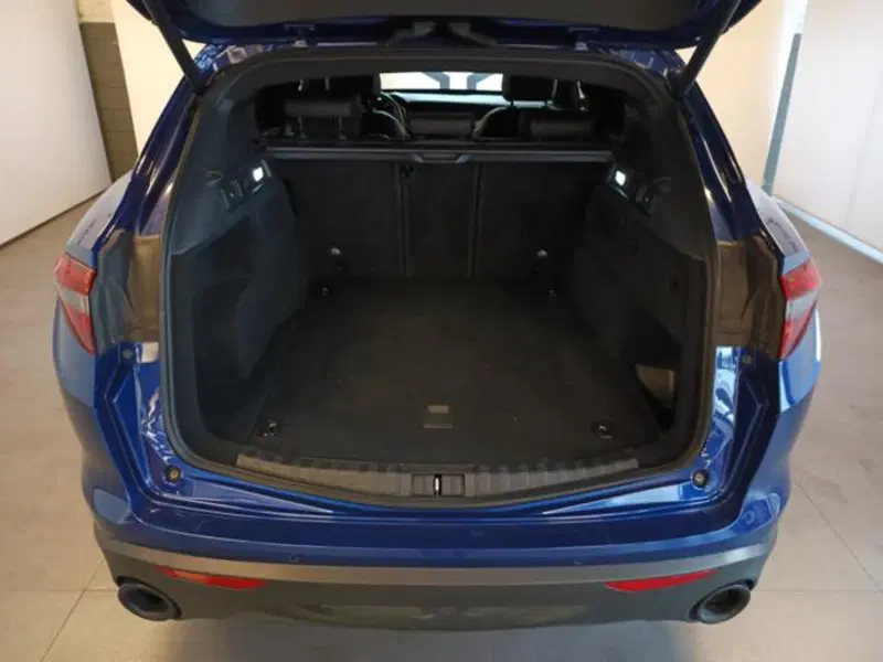 Alfa Romeo Stelvio usata a Varese (10)