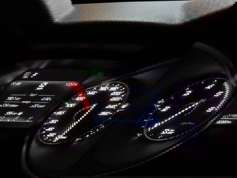 Alfa Romeo Stelvio usata a Varese (12)