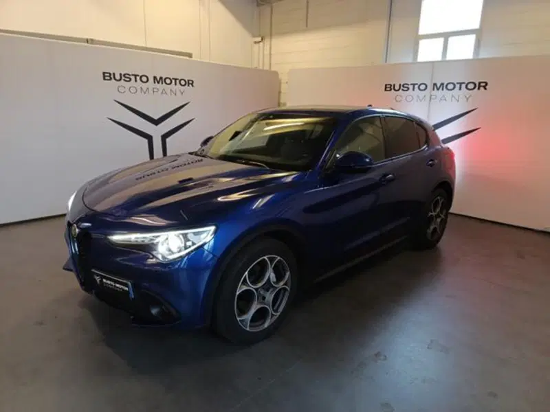 Alfa Romeo Stelvio usata a Varese (3)