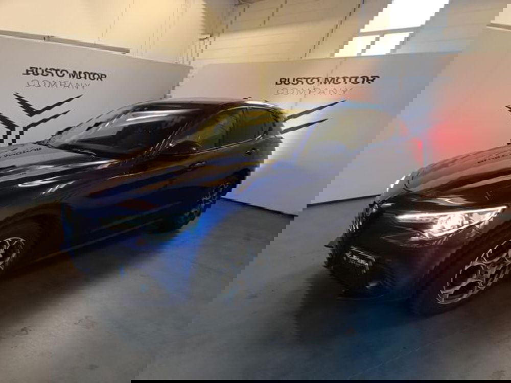 Alfa Romeo Stelvio usata a Varese (3)