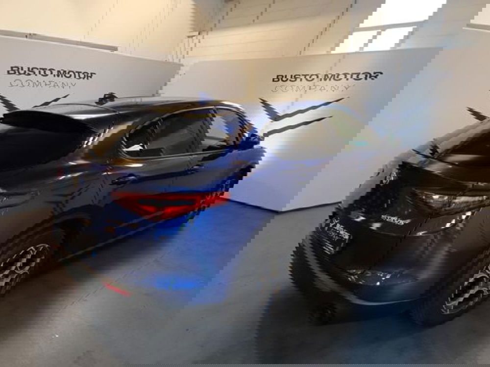 Alfa Romeo Stelvio usata a Varese (6)