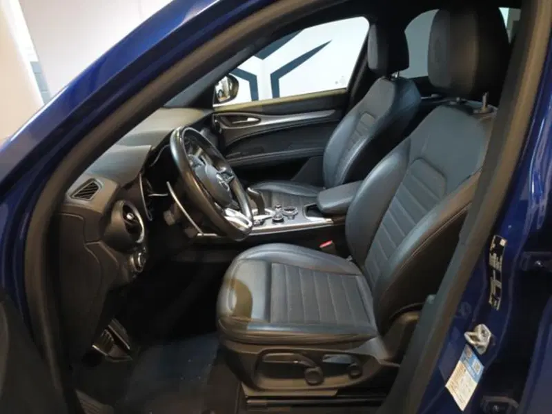 Alfa Romeo Stelvio usata a Varese (8)