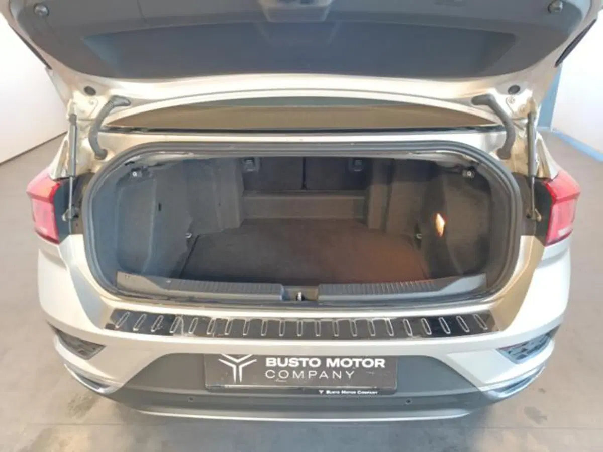 Volkswagen T-Roc Cabrio usata a Varese (10)