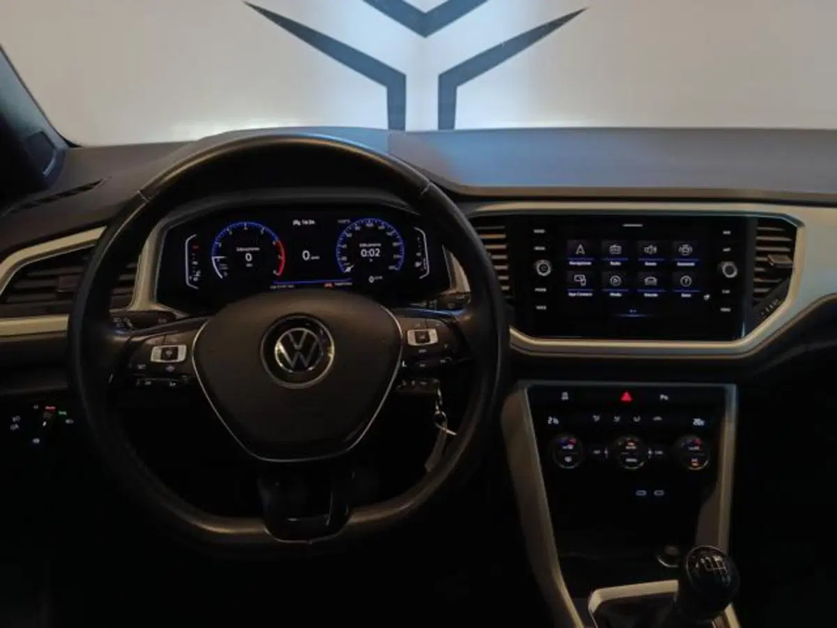 Volkswagen T-Roc Cabrio usata a Varese (11)